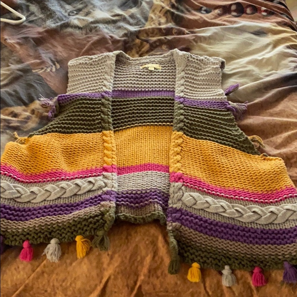 Cute Vera Wang Crocheted Vest